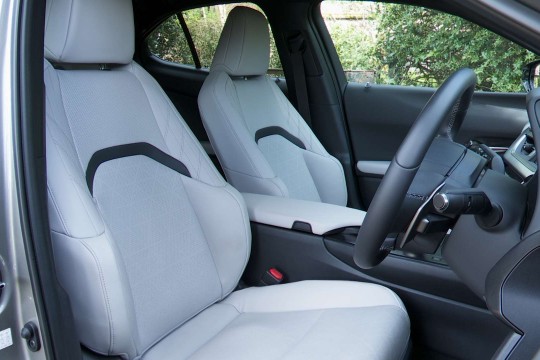 Lexus UX SUV 300e Premium Plus Pack With 18IN Wheel E-Cvt